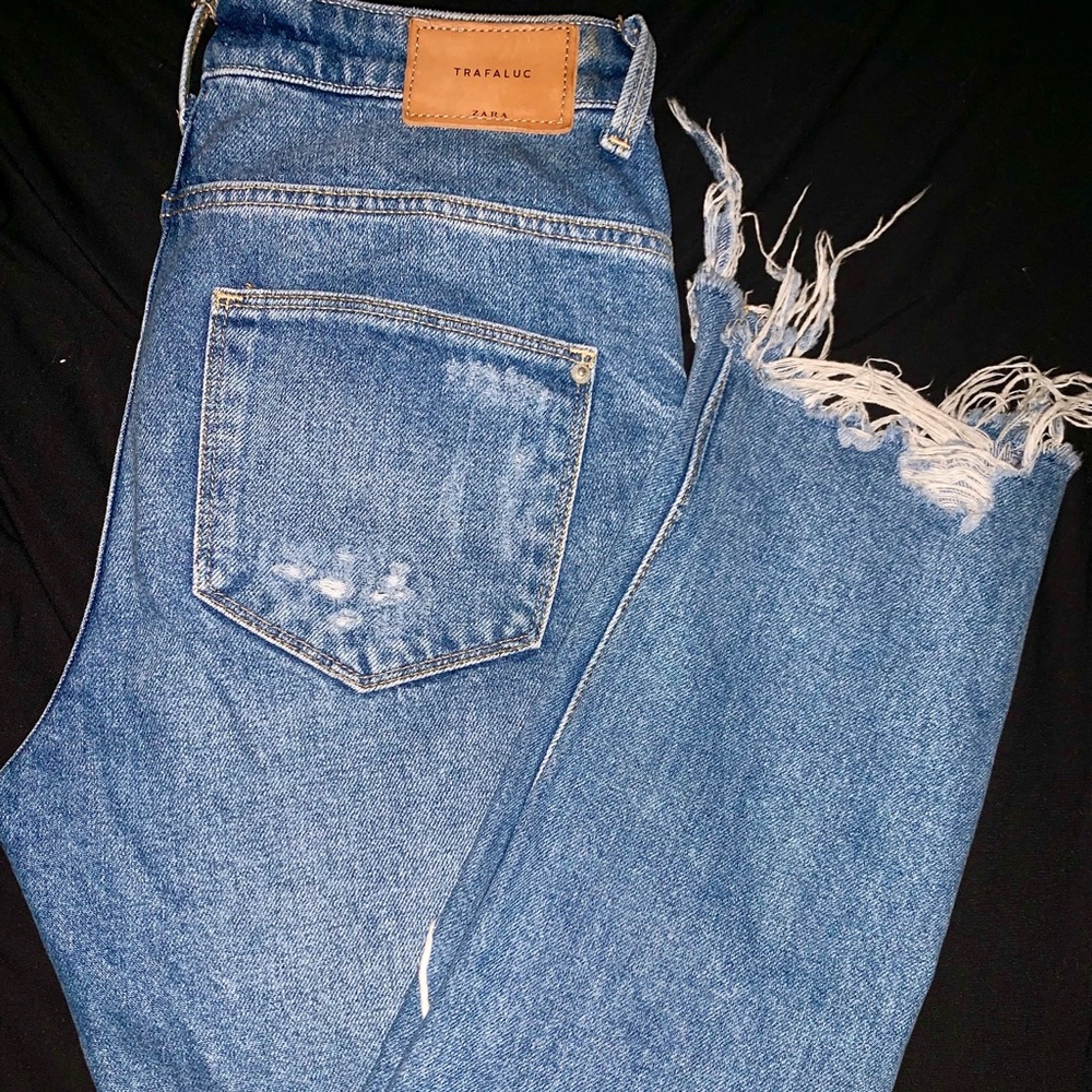 BUNDLE+SAVE ✨ Zara Trafaluc Distressed Jeans